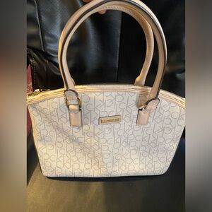 Preloved Calvin Klein satchel handbag